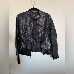 Elegant Black Leather Jacket
